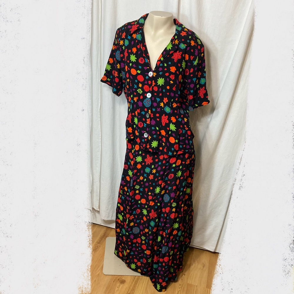 Carole Little vintage two piece set shirt skirt black floral colorful size 8